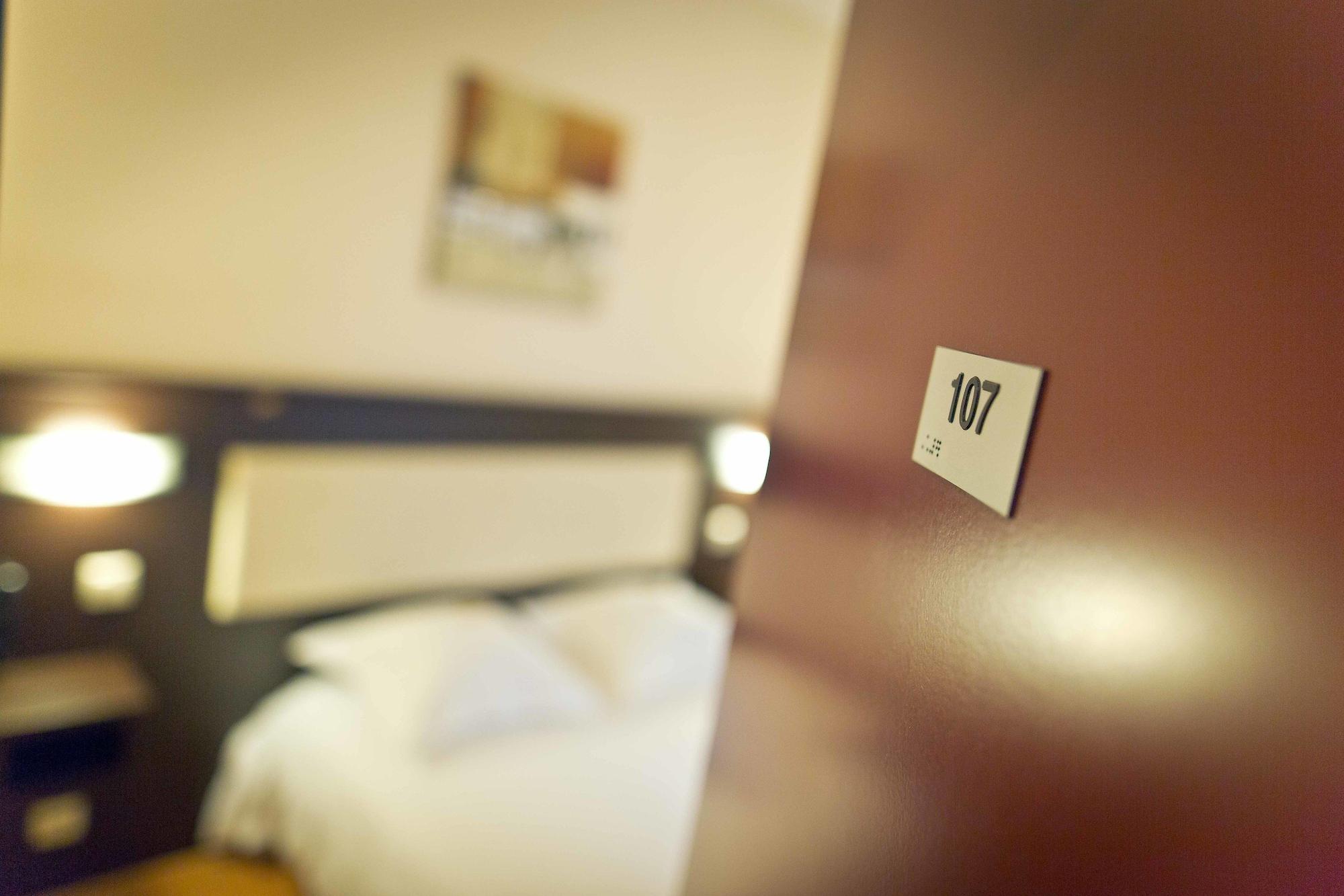 Hotel Le Florin Ренн Екстер'єр фото
